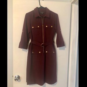 3/4 sleeve maroon colored dress.